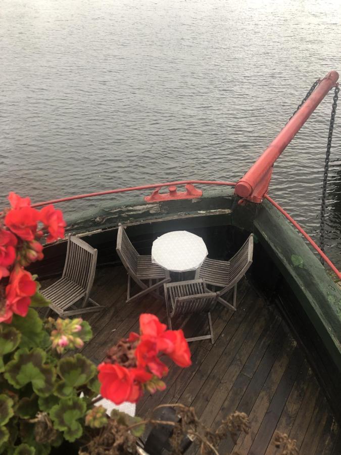 Den Röda Båten Båter