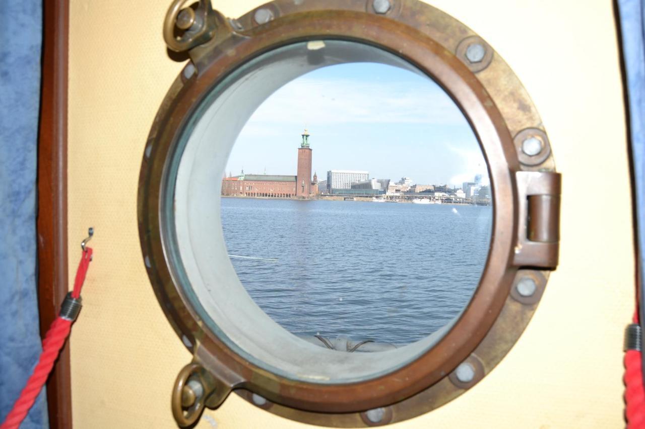 Båter Den Röda Båten